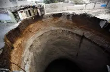 GUATEMALA - SE ABRIÓ LA TIERRA
