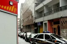 Herido grave un hombre tras hacer explotar una bombona de gas