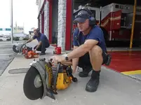 "Peligroso" huracán Irene castiga Bahamas y avanza fortalecido hacia EEUU